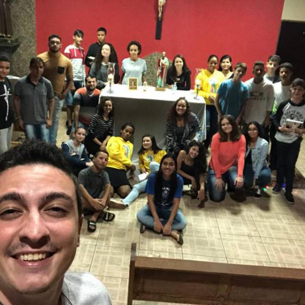Juntos Somos Igreja  Quebra Cabeça com os Membros do Grupo de Jovens "Jesus de Nazaré" - site efuturo.com.br
