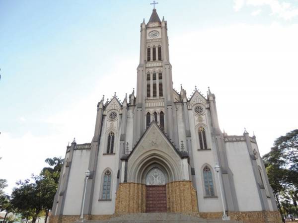 Somos Igreja  Imagem da Igreja Matriz de São Sebastião de Taquaritinga - site efuturo.com.br